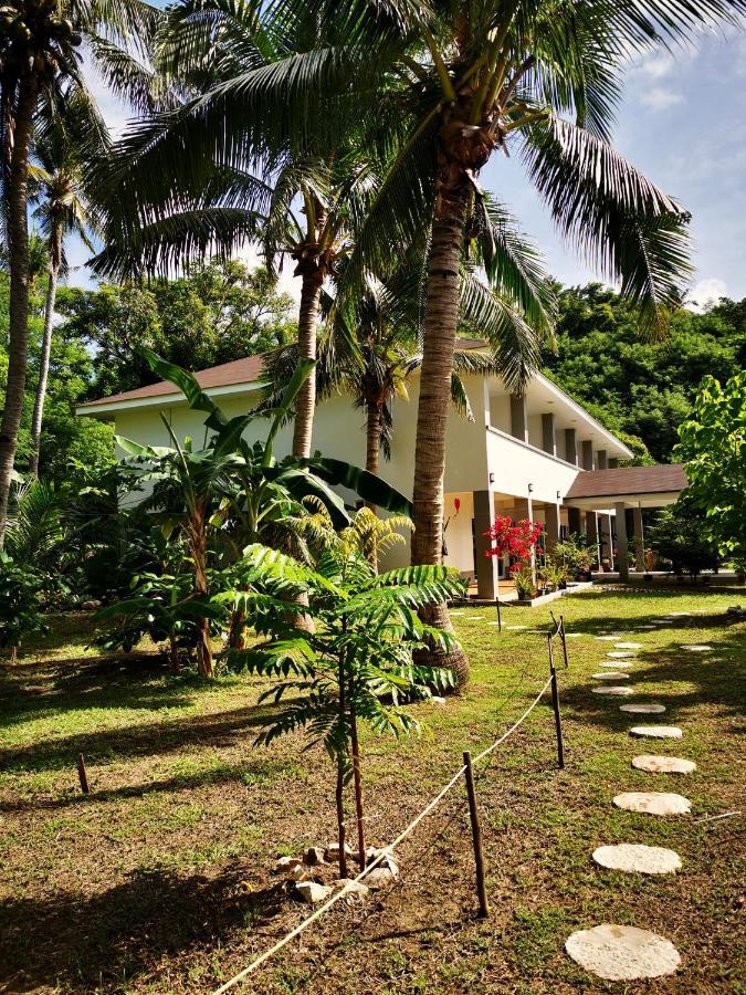 サンセット コーブ ビーチ アンド ダイブ リゾート Romblon エクステリア 写真