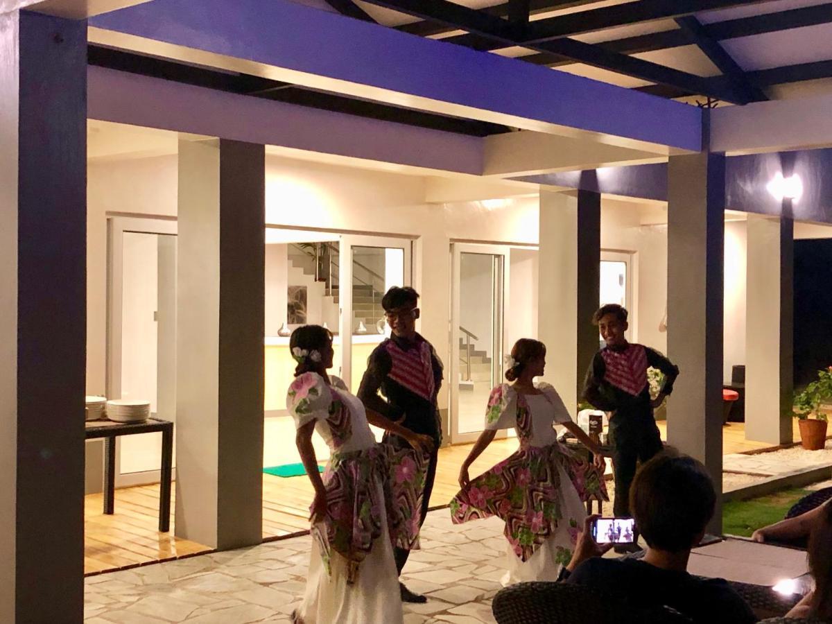 サンセット コーブ ビーチ アンド ダイブ リゾート Romblon エクステリア 写真